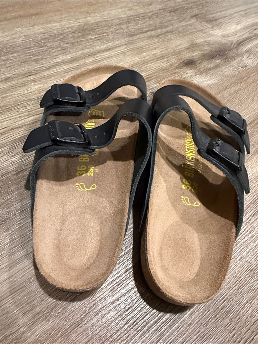 NWOT Birkenstock Arizona Black Two-Strap Buckle Sandals 36 L5 - Picture 2 of 6